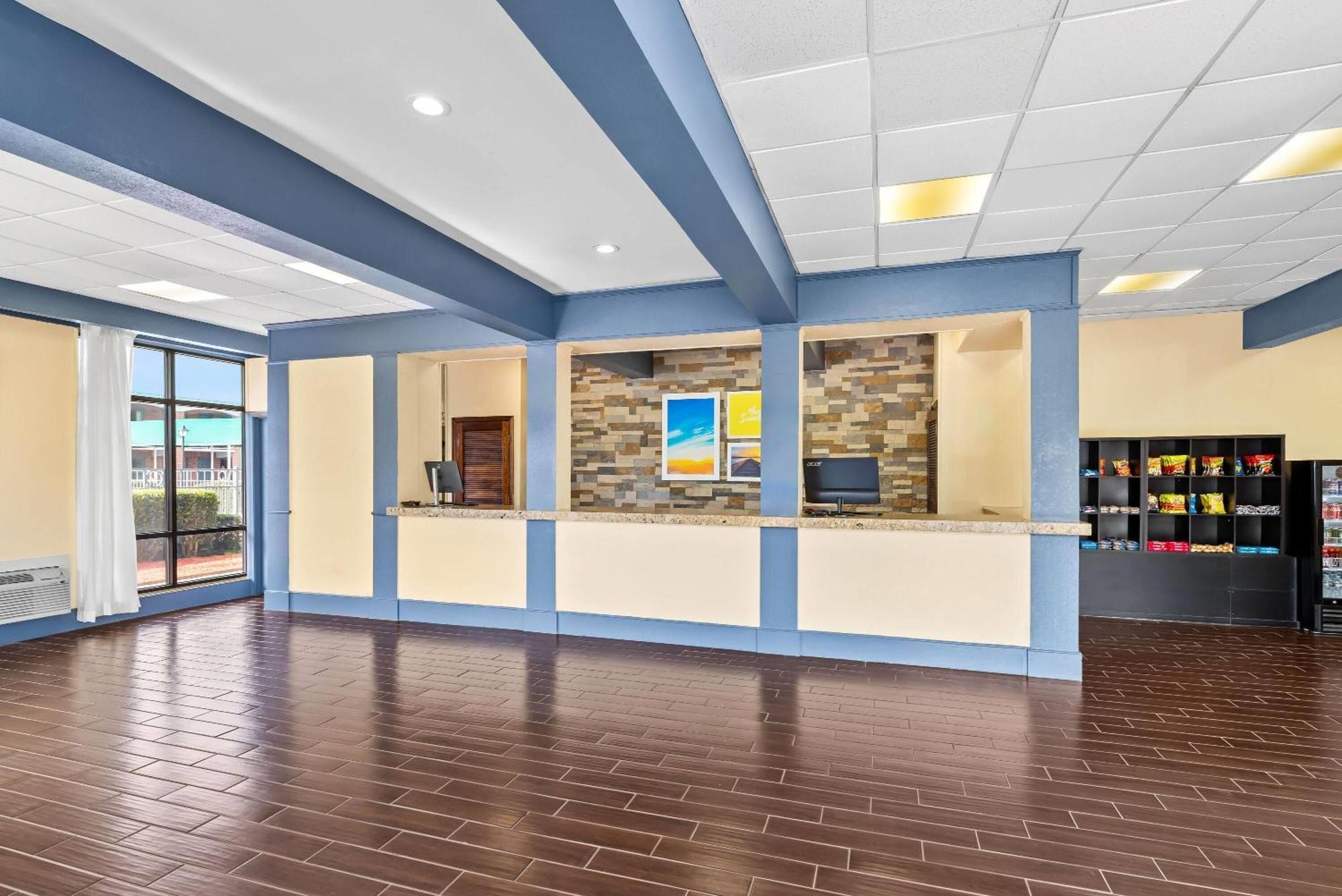 Days Inn By Wyndham Petersburg/South Fort Lee Eksteriør bilde